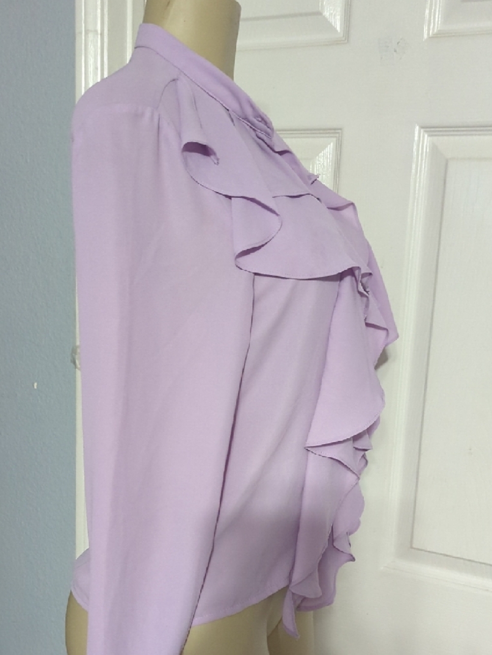 Ruffled Lilac Women's Blouse Pit To Pit 19 Inch - Picture 8 of 10